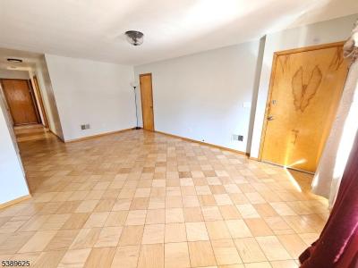 309 E Henry St, Linden City, New Jersey 07036