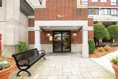 200 Ledgewood Drive , 505, Stoneham, Massachusetts 02180, Estados Unidos