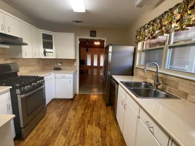 802 Lois St, Kerrville, Texas 78028