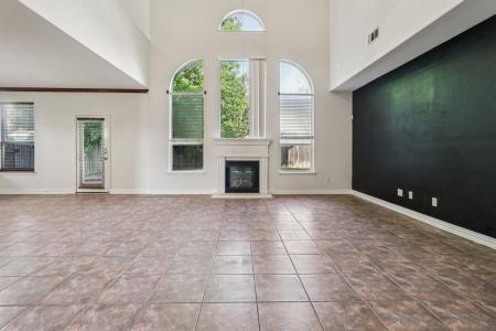 5410 Vicksburg Drive, Arlington, Teksas 76017, Amerika Birleşik Devletleri