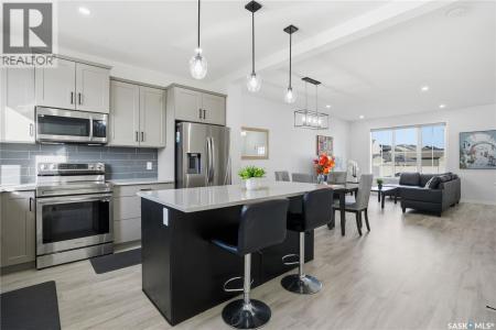 2992 GEORGE STREET, Regina, Saskatchewan S4V 3S3, Canada