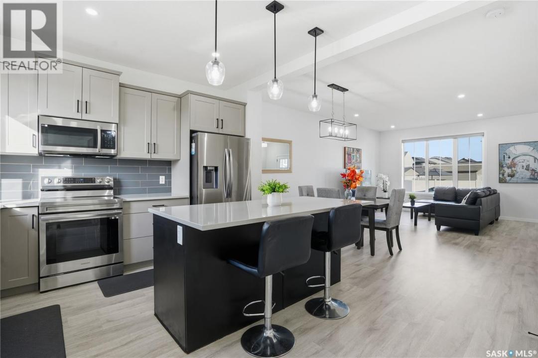 2992 GEORGE STREET, Regina, Saskatchewan S4V 3S3, Canada