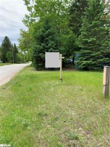 8240 MAIN STREET, Lisle, Ontario L0M 1M0, Canadá