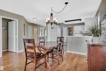 14428 MILLER BOULEVARD NW, Edmonton, Alberta T5Y 2Y6, Canada