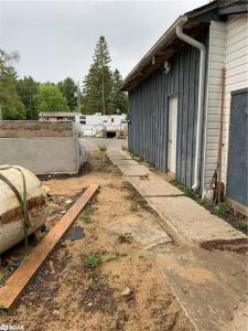 8240 MAIN STREET, Lisle, Онтарио L0M 1M0, Канада