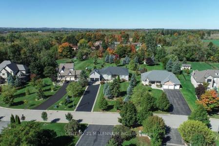 8 CASTLEWOOD COURT, Caledon, Ontario L7K 0C1, CANADÁ