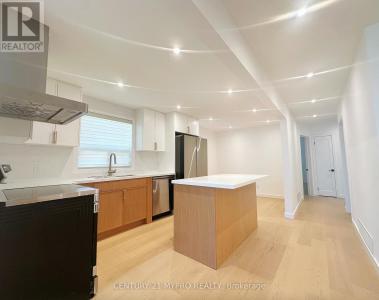 36 ROCKPORT CRESCENT, Richmond Hill (crosby), 安大略省 L4C 2L6, 加拿大