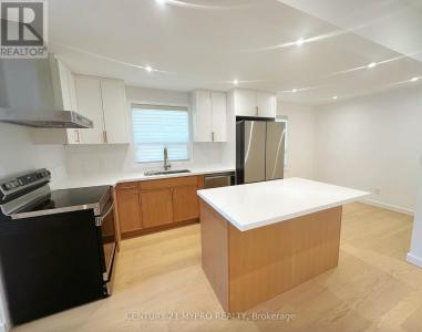 36 ROCKPORT CRESCENT, Richmond Hill (crosby), 安大略省 L4C 2L6, 加拿大