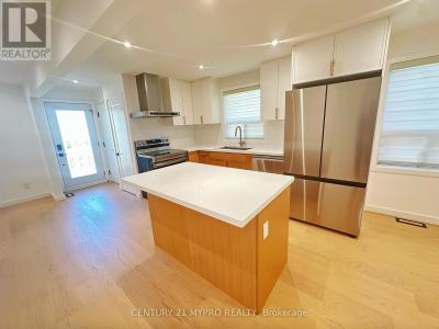 36 ROCKPORT CRESCENT, Richmond Hill (crosby), 安大略省 L4C 2L6, 加拿大