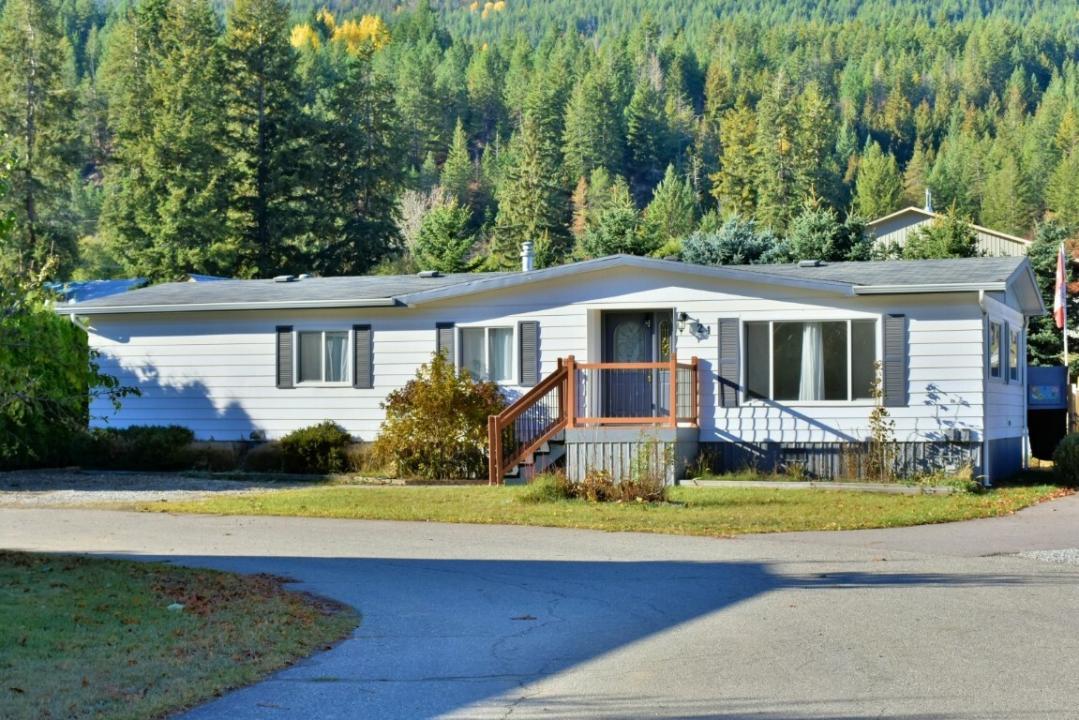 2930 BROWN ROAD, Salmon Arm, British Columbia V1E 3K3, Canada