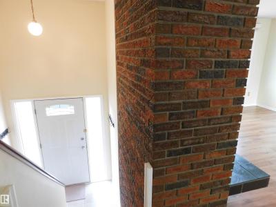 9311 187 STREET NW, Edmonton, Alberta T5T 1R8, Canada