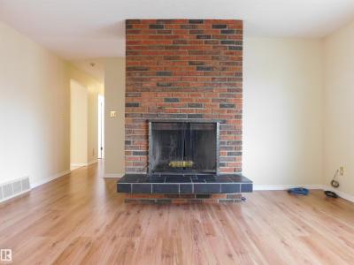 9311 187 STREET NW, Edmonton, Alberta T5T 1R8, Canada