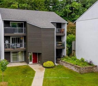 1102 HORSESHOE VALLEY ROAD W, Oro-Medonte-, Ontario L4M 4Y8, Kanada