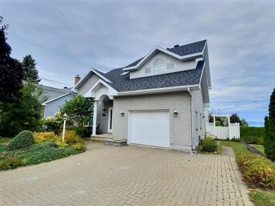 76 Rue De Chauffailles, Rivière-du-Loup, Quebec G5R 4E1, Canada