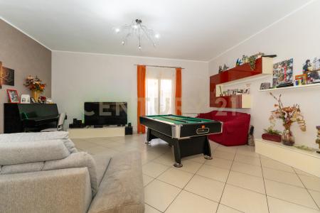 Via Cesare Battisti, Belpasso, Sicilia 95032, Itália