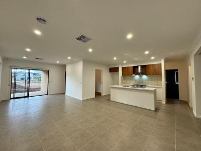 28 Auburn Crescent, Bacchus Marsh, VIC 3340, Austrália