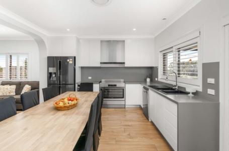 30 Twenty Second Avenue, West Hoxton, NSW 2171, Australia