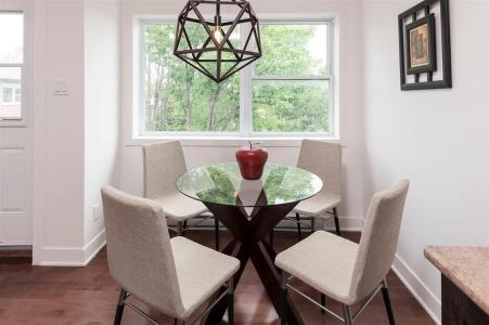 504  Boul. St-Jean, Pointe-Claire, 魁北克省 H9R 3J6, 加拿大