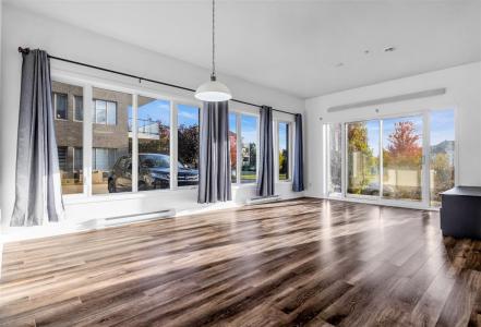 8155  Boul. Leduc, Brossard, Quebec J4Y 0N9, Canadá