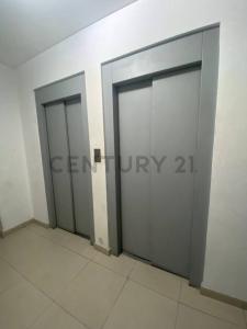 Italia 155, Avellaneda, GBA Sur 1880, Argentyna