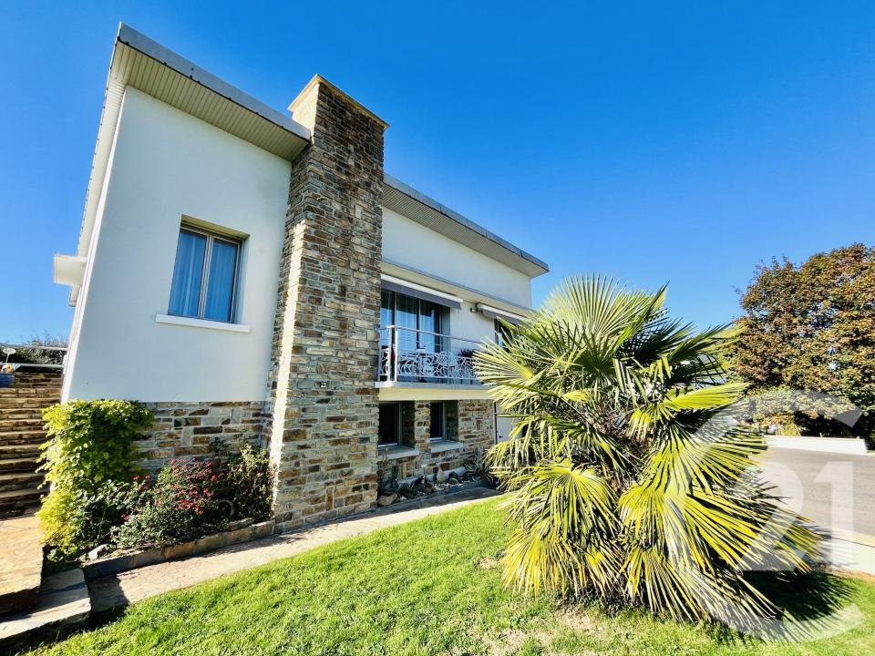 St Yrieix La Perche, לימוזן 87500, צרפת 