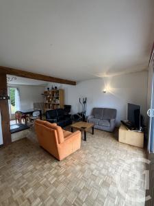 Ozoir La Ferriere, Isla De Francia 77330, Francia