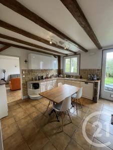 Ozoir La Ferriere, Isla De Francia 77330, Francia