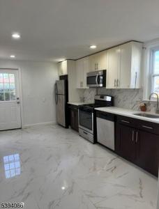 118 Irene St 1, Linden City, Нью-Джерси 07036-3526, Соединенные Штаты