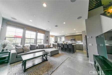 308 Finch, Lake Forest, Калифорния 92630, Соединенные Штаты