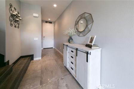 308 Finch, Lake Forest, Калифорния 92630, Соединенные Штаты