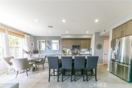 308 Finch, Lake Forest, Калифорния 92630, Соединенные Штаты