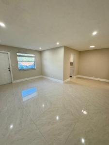 2418 Polk St # 104, Hollywood, Florida 33020