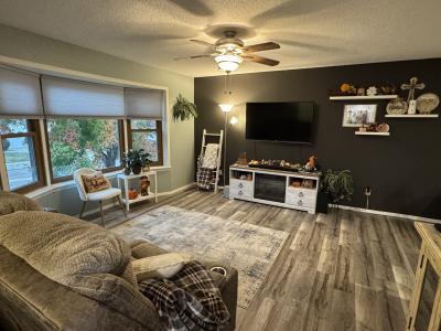 300 W. 25th, Yankton, Dakota Del Sur 57078, Estados Unidos