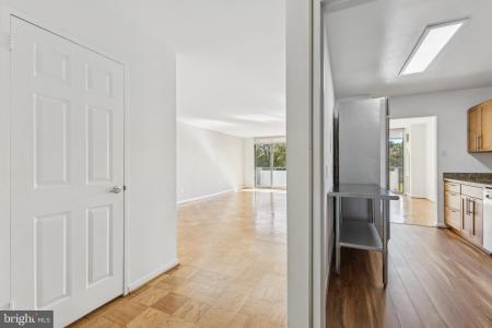 5101 River Road Unit# 718, Bethesda, 메릴랜드 20816, 미국