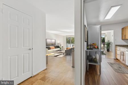 5101 River Road Unit# 718, Bethesda, 메릴랜드 20816, 미국