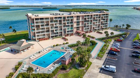 1 Key Capri #201E, Treasure Island, Florida 33706