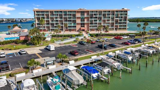 1 Key Capri #201E, Treasure Island, Florida 33706