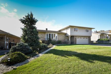 317 Park Dr., Brooklyn Heights, 오하이오 44131, 미국