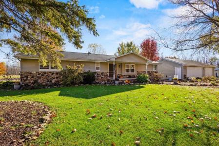 N4742 Thompson Road, Shiocton, Wisconsin 54170, USA