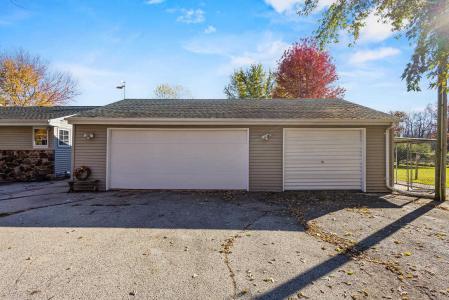 N4742 Thompson Road, Shiocton, Wisconsin 54170, USA