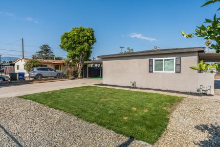 109 S Joyce Ave, Rialto, קליפורניה 92376, ארצות הברית של אמריקה