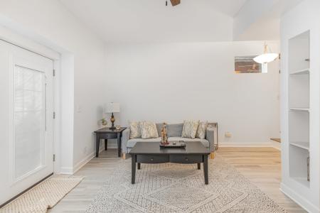 1320 S Heath Avenue, Chicago, Illinois 60608, Amerika Birleşik Devletleri