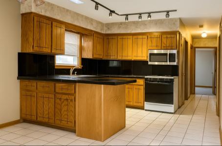 7817 Garden Lane, Justice, Illinois 60458