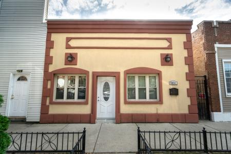 2651 W Pope John Paul Ii Drive, Chicago, Illinois 60632, USA