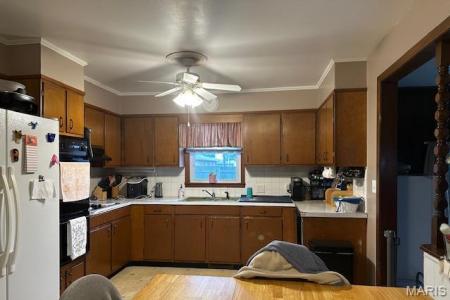 926 Crescent Drive, Sikeston, Missouri 63801