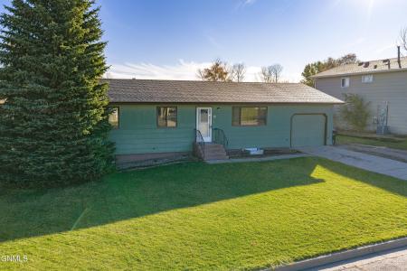 10 Penenah Drive, Lincoln, ND 58504, USA