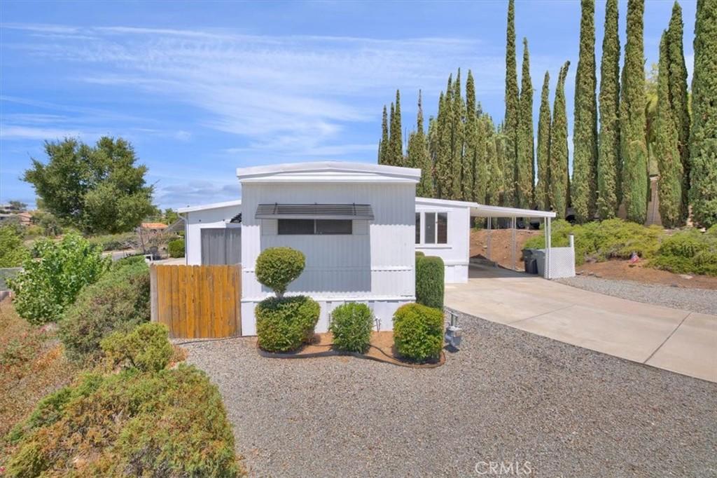 22780 Skylink, Canyon Lake, California 92587