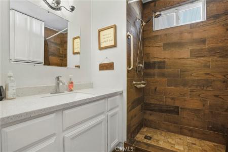 22780 Skylink, Canyon Lake, California 92587