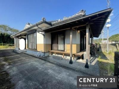 高城町穂満坊94-4, 広々42坪の住宅　電動シャッター付きガレージ付き, 都城市, Miyazaki 885-1202, Japan