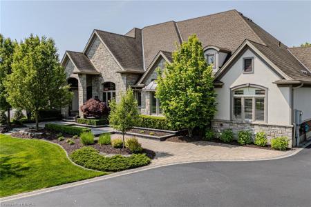 29 WALLACE COURT, Brantford, Ontario N3T 5L7, Canadá